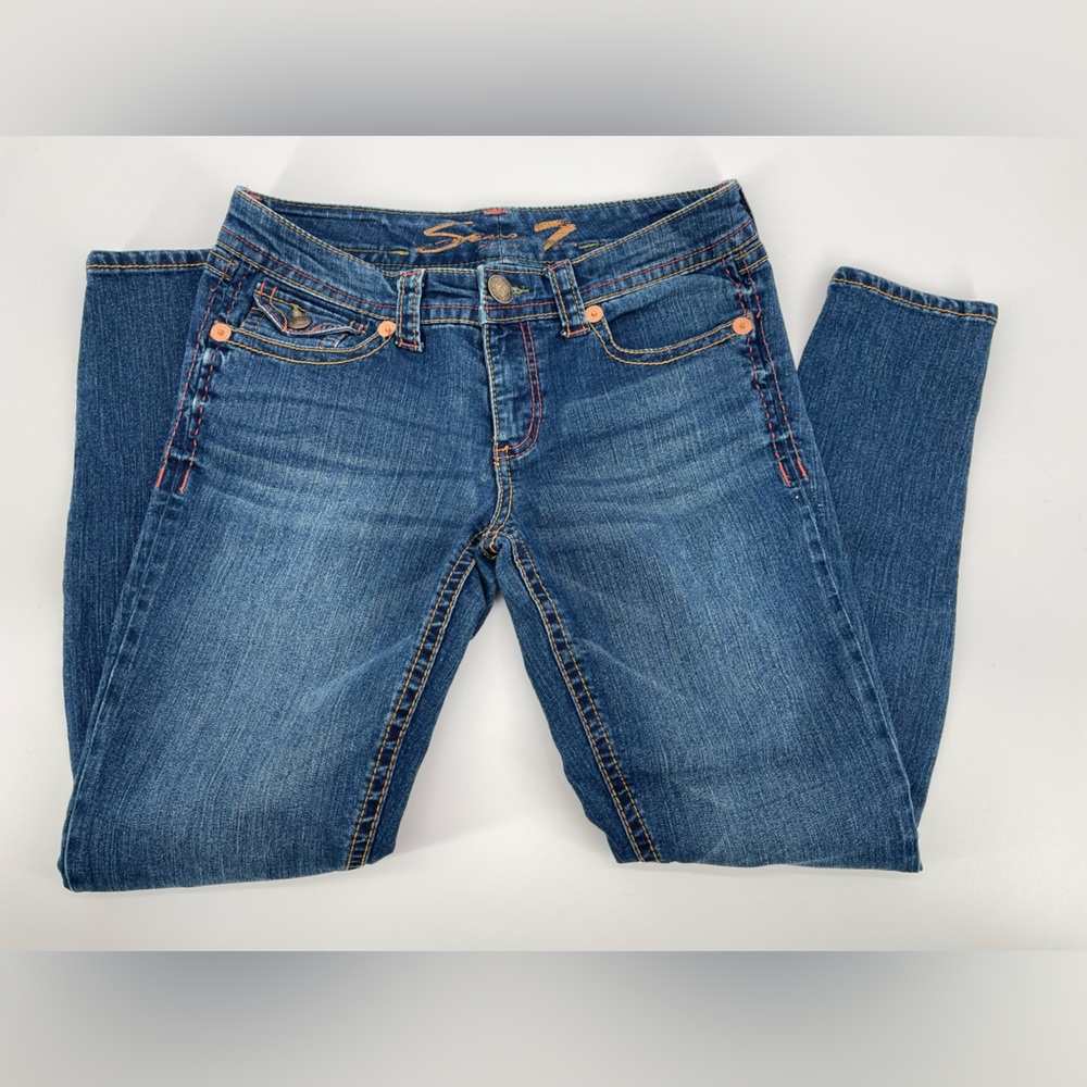 ⭐️Seven “Legging” jeans Low Rise Dark Wash with Distressing Stretch